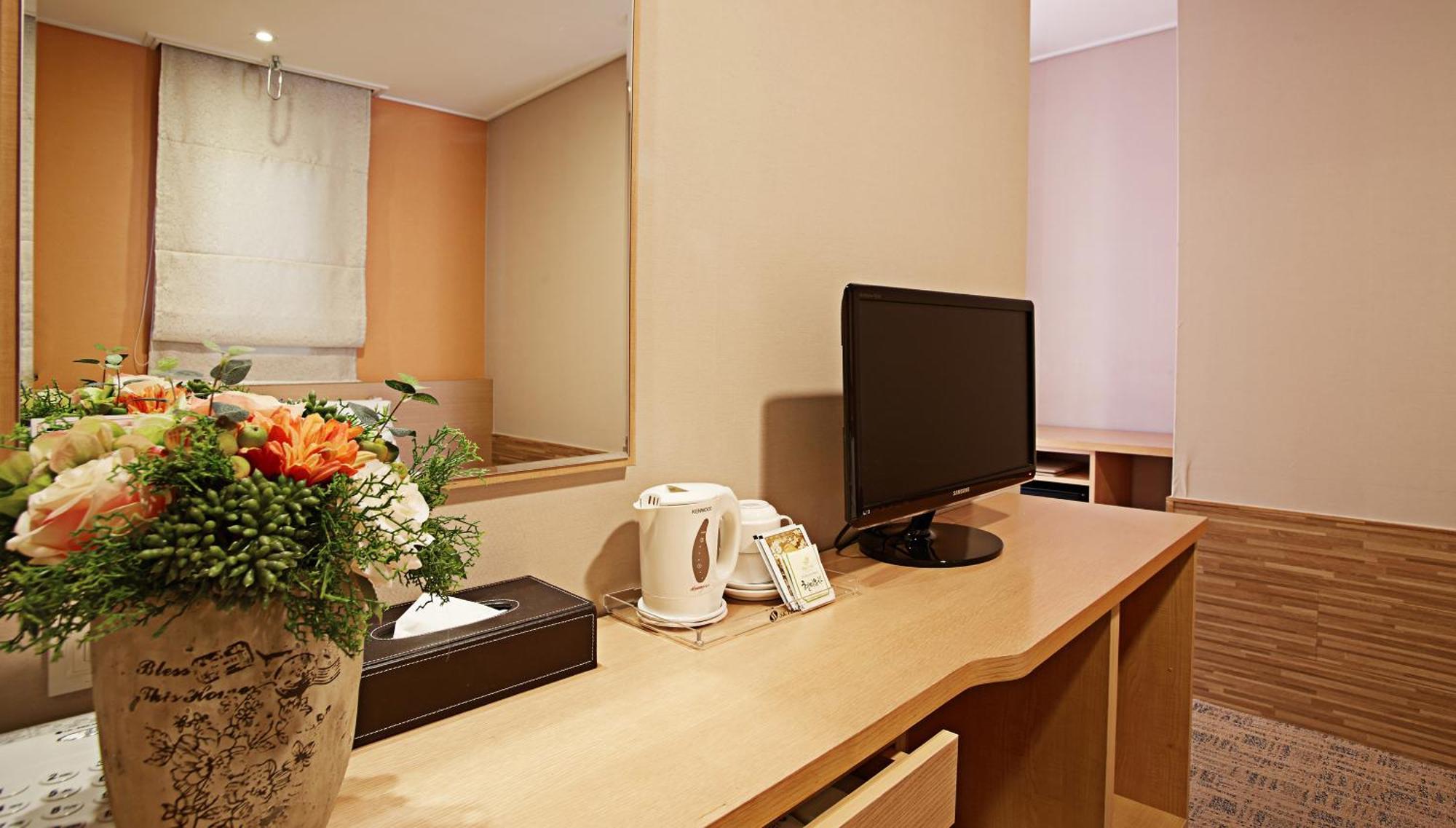 Hotel Skypark Myeongdong 3 Сеул Екстериор снимка